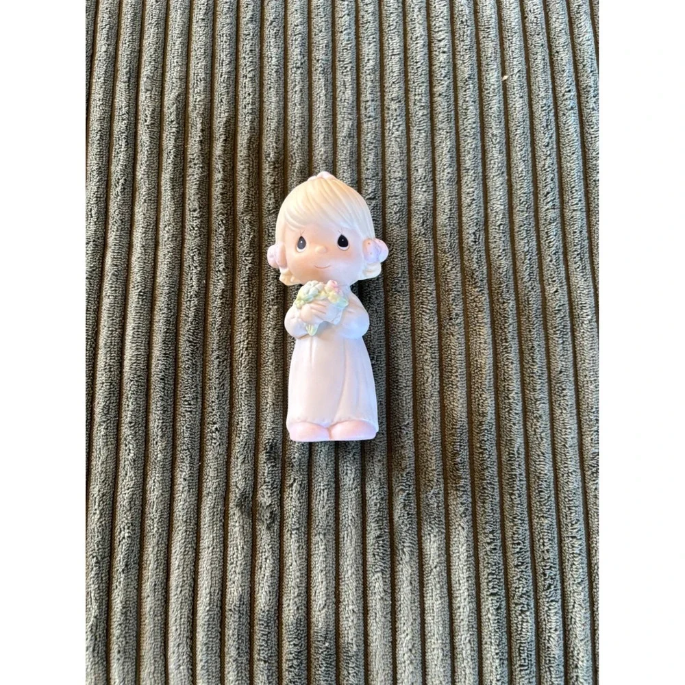 Precious Moments Bridesmaid Figurine Holding Flowers 1989‎ Jonathan & David